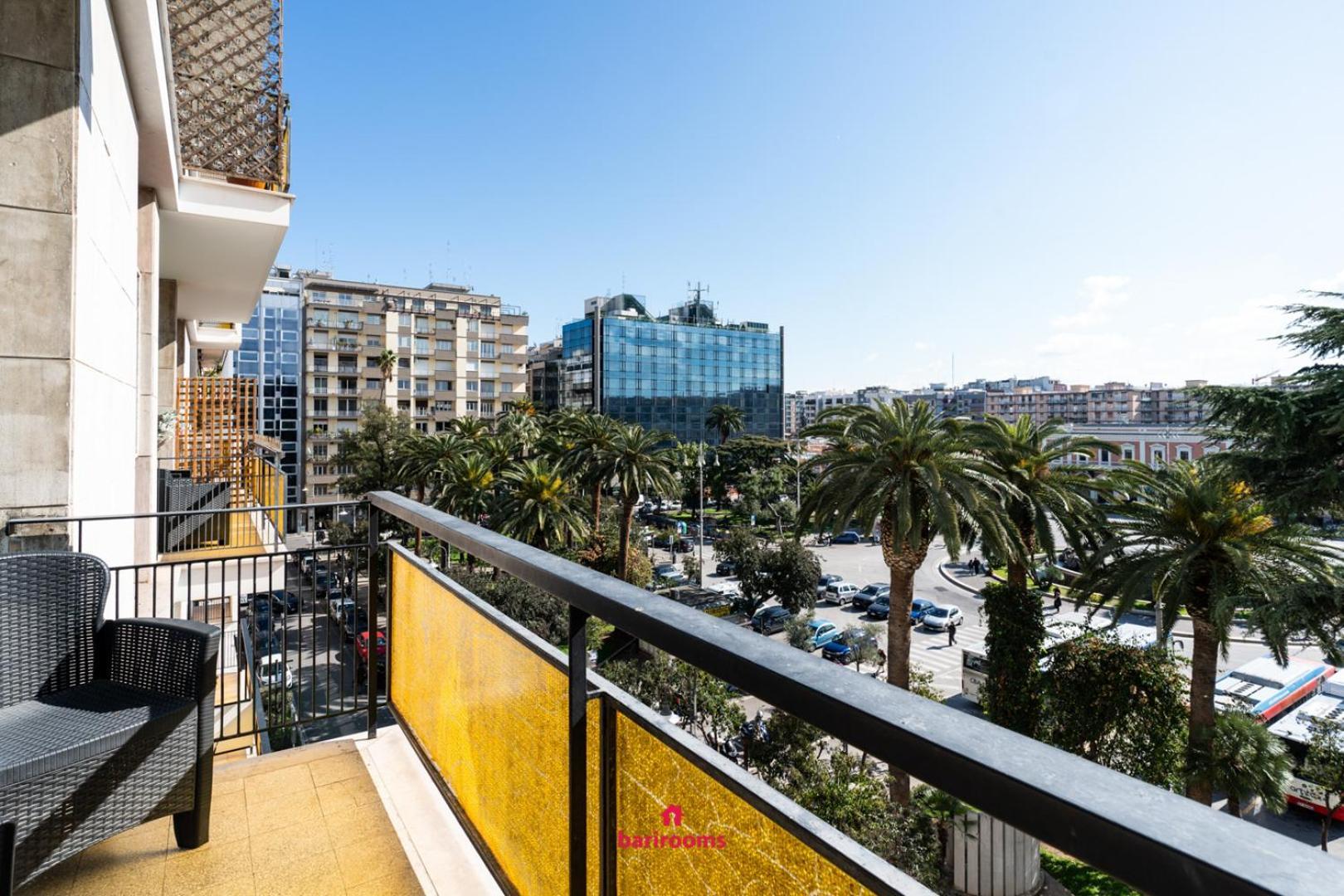 Bari Rooms Suite Station מראה חיצוני תמונה