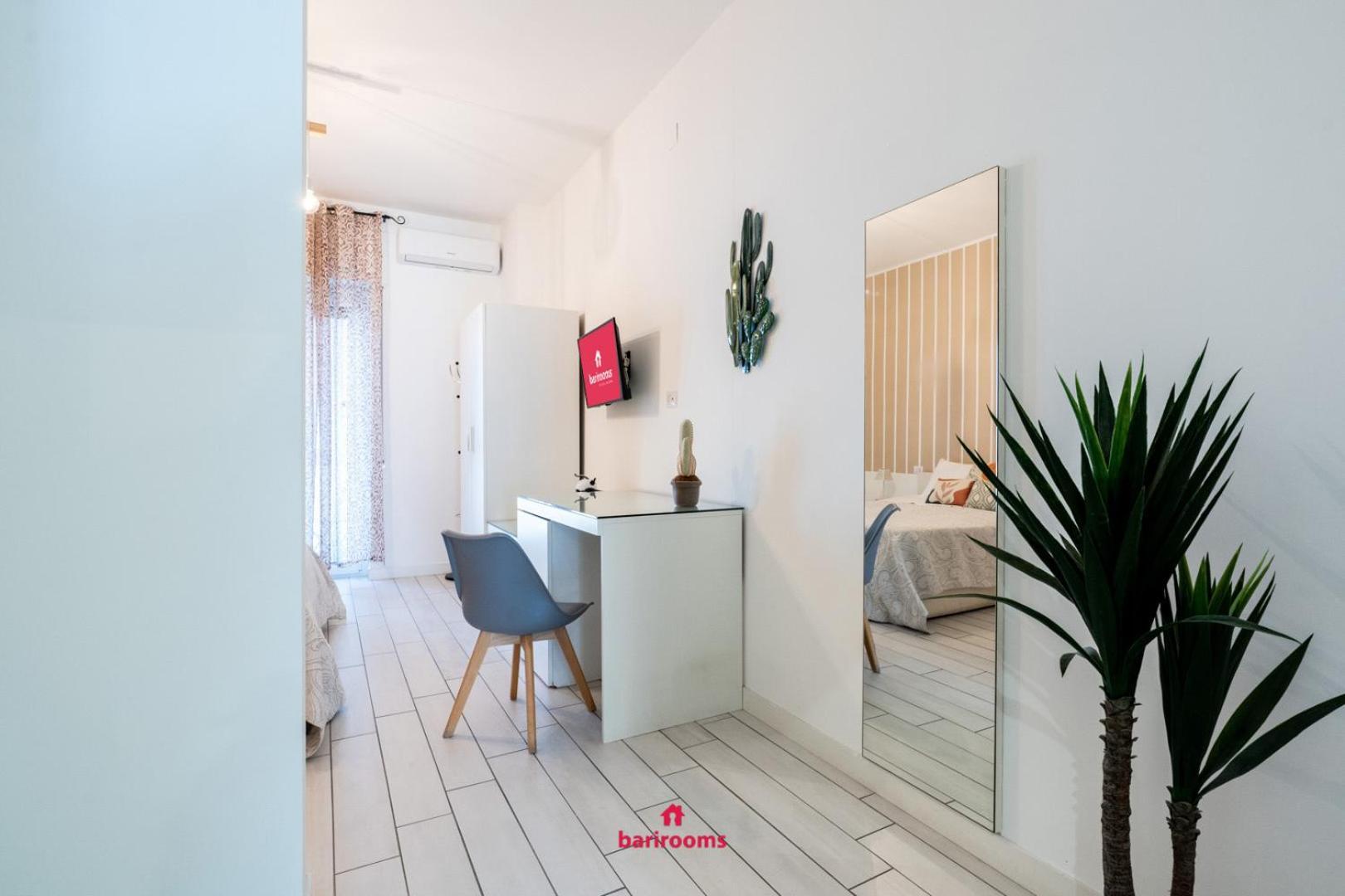 Bari Rooms Suite Station מראה חיצוני תמונה