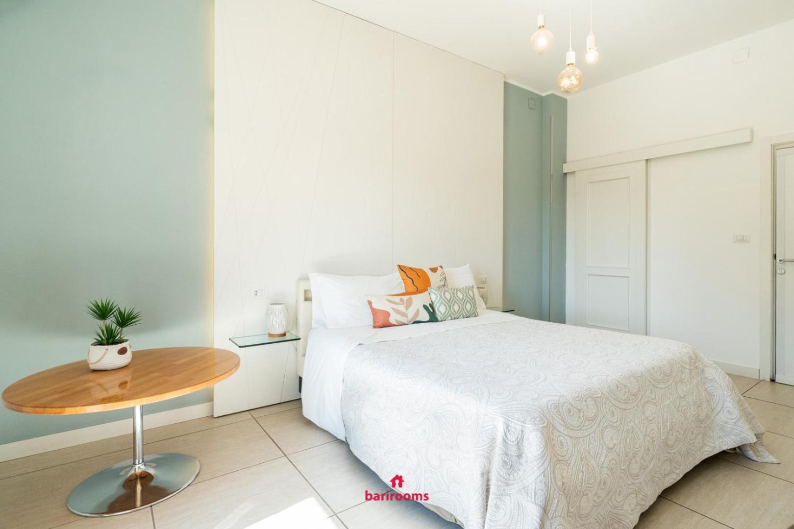 Bari Rooms Suite Station מראה חיצוני תמונה