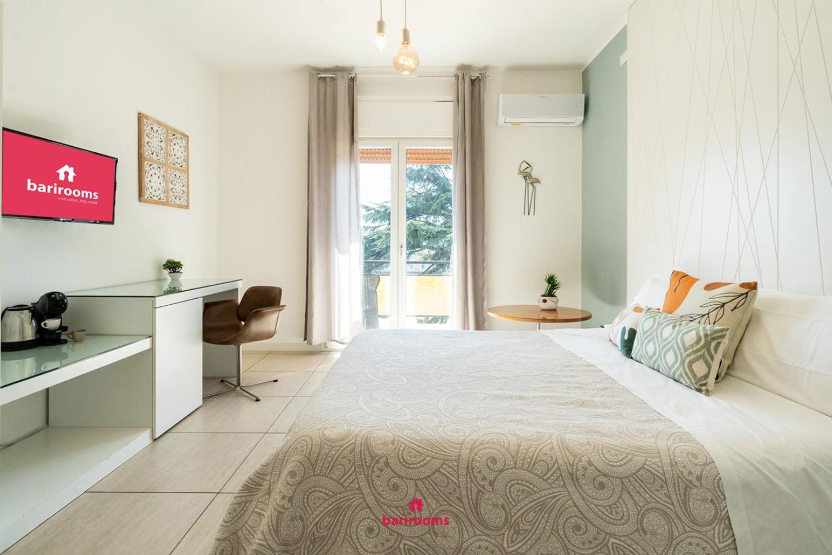 Bari Rooms Suite Station מראה חיצוני תמונה